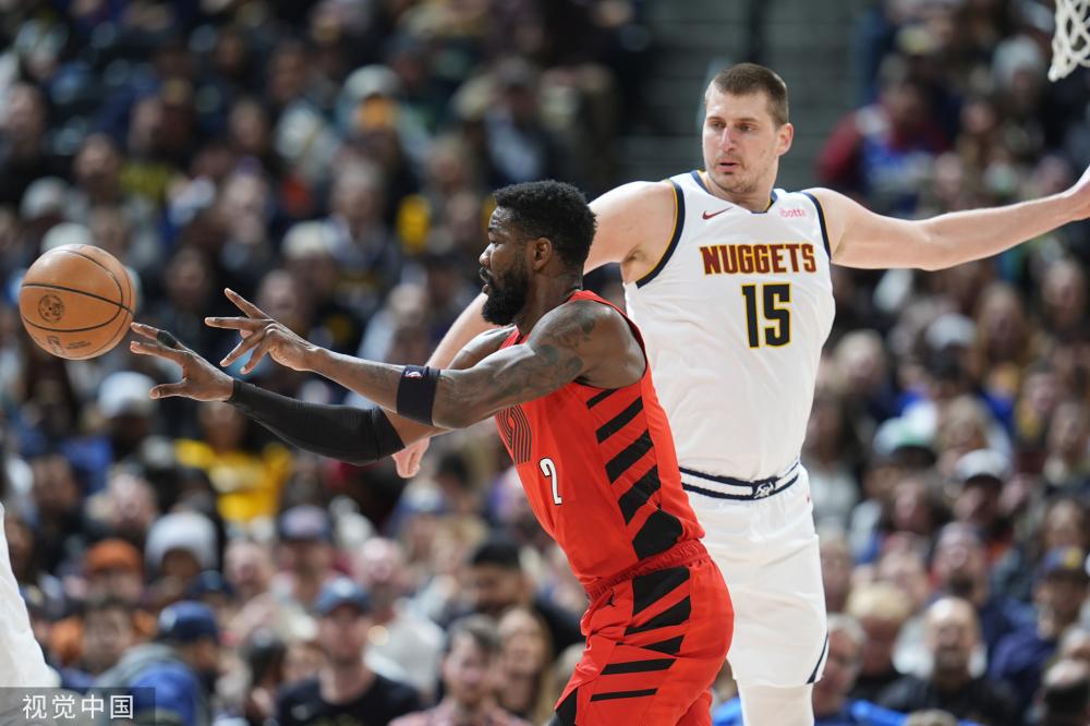 系里显得更 系里显得更