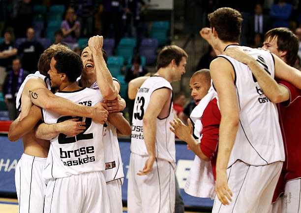 队在引援策 队在引援策