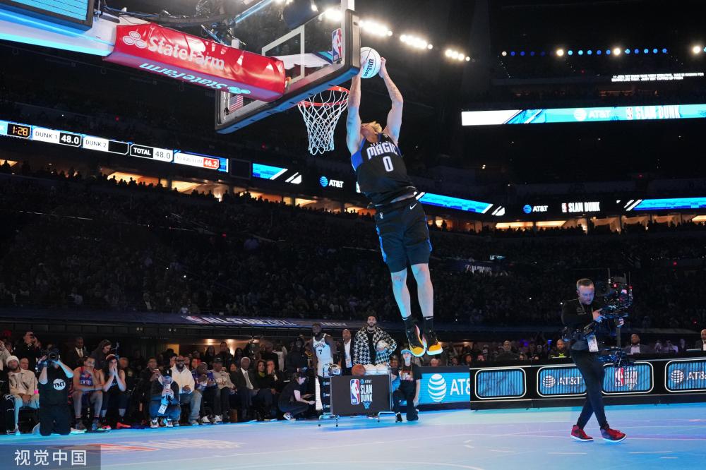 通过这些案 通过这些案